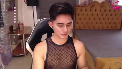 Snapshot of lustdesirex19 chatting on February 21, 2025, 5:02 am David online show from February 21, 2025, 5:02 am