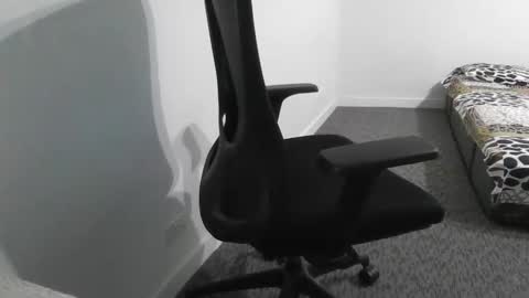 lustyhunk95 online show from December 12, 2024, 11:18 am