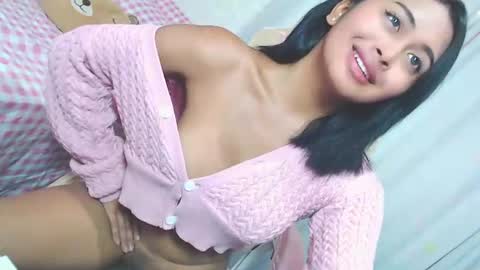 Snapshot of lustykeisha chatting on June 9, 2026, 2:01 am KEISHA - DONT FORGET TO FOLLOW ME AND GIVE ME THUMBS UP 3 online show from June 9, 2026, 2:01 am
