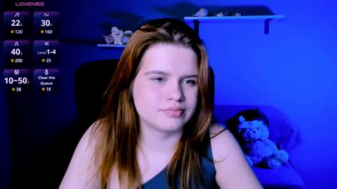lusy_puff online show from January 9, 2025, 1:56 pm