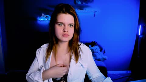 lusy_puff online show from January 15, 2025, 2:35 pm