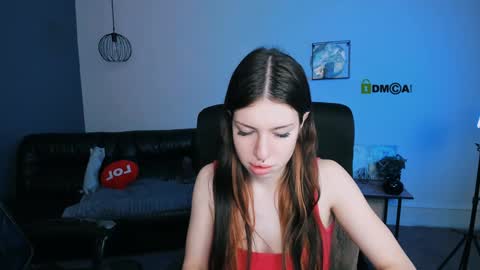 lusy_puff online show from January 16, 2025, 9:37 am