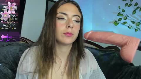 Snapshot of luumanson chatting on May 28, 2026, 9:39 am Lucy Manson online show from May 28, 2026, 9:39 am