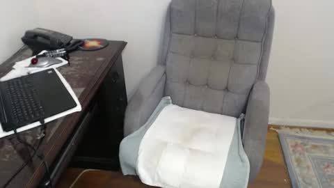 Snapshot of luv2havfunn chatting on November 11, 2025, 2:39 pm Luv2HavFunn online show from November 11, 2025, 2:39 pm