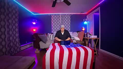 luv2watch1980 online show from December 22, 2025, 9:28 am