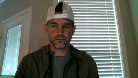 luvalonsix online show from September 25, 2025, 3:49 pm