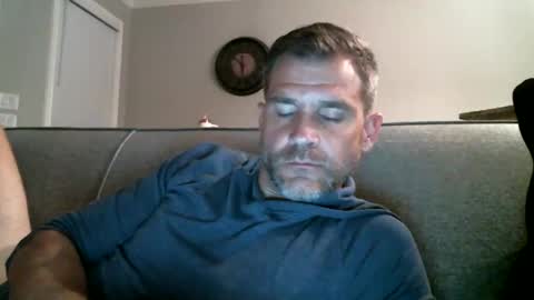 luvalonsix online show from October 6, 2025, 4:32 am