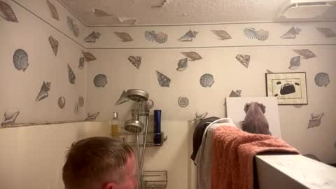 luveatinpussy8 online show from April 1, 2026, 1:39 am