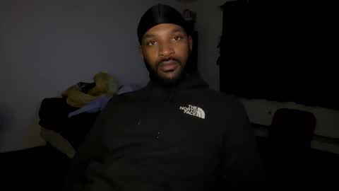 luverboi online show from January 1, 2025, 2:09 am