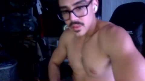 luvrboy77 online show from June 19, 2026, 6:51 am