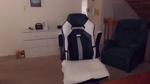 Britney online show from September 12, 2025, 4:29 pm