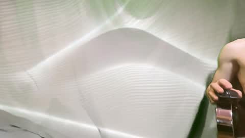 Snapshot of luvvlee chatting on January 6, 2026, 12:47 am luvvlee online show from January 6, 2026, 12:47 am