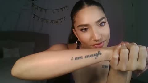 Liv 3 online show from November 15, 2025, 12:30 am