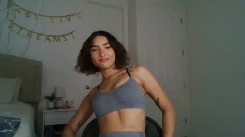 Liv 3 online show from December 17, 2025, 12:27 am