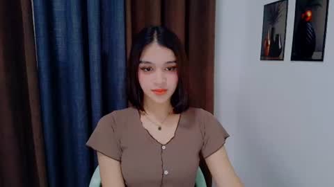 queen lux online show from July 12, 2026, 11:51 pm