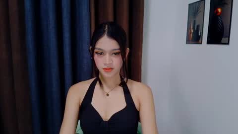 queen lux online show from July 16, 2026, 9:54 pm