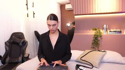 Snapshot of luxa_velvett chatting on March 20, 2026, 1:16 pm Luxa online show from March 20, 2026, 1:16 pm