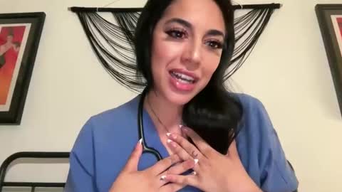 luxcher22 online show from April 8, 2026, 4:01 am