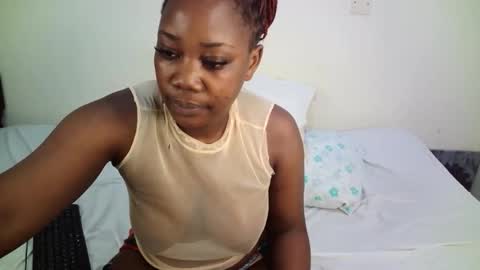 LINA online show from May 20, 2026, 2:07 am