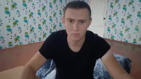 Snapshot of luxeboy_ chatting on September 17, 2025, 7:32 am Mike online show from September 17, 2025, 7:32 am