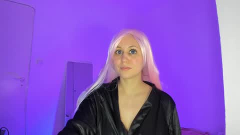 Luxiana online show from December 9, 2024, 11:03 pm