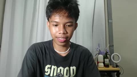 luxirfy online show from November 30, 2025, 4:44 pm