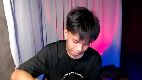 luxirfy online show from April 14, 2026, 10:05 pm