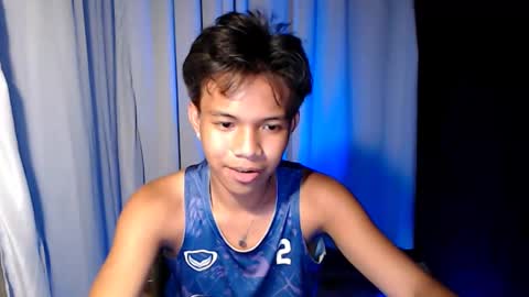 Snapshot of luxirfy_xx chatting on April 29, 2026, 6:47 pm luxirfy online show from April 29, 2026, 6:47 pm