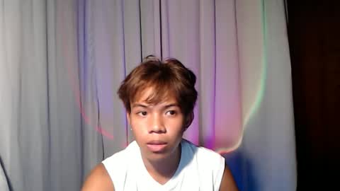 Snapshot of luxirfy_xx chatting on May 23, 2026, 7:18 pm luxirfy online show from May 23, 2026, 7:18 pm