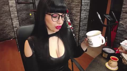 Spoiled dominant mindfucker mistress MakeupartistNail ArtistFitness and Yoga lover online show from December 6, 2024, 6:28 pm