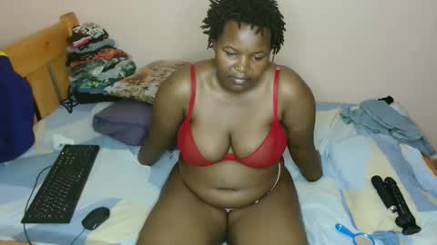 Snapshot of luzremi chatting on February 13, 2026, 4:03 pm luzremi online show from February 13, 2026, 4:03 pm