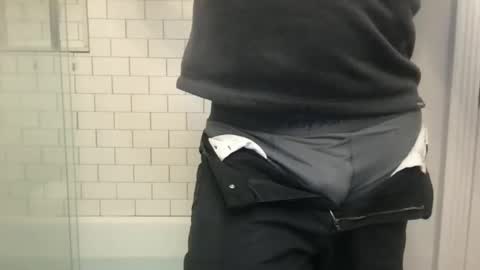 lvguynextdoor440656 online show from February 26, 2026, 1:48 am