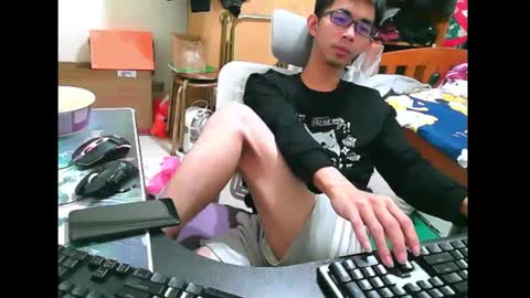 lvoe810930 online show from December 21, 2024, 3:20 pm