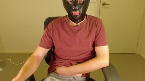 lxgxnd99 online show from April 10, 2026, 1:38 pm