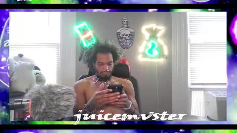 Snapshot of lxrdhxkvgemvsterjuice chatting on November 8, 2025, 3:45 pm lxrdhxkvgemvsterjuice online show from November 8, 2025, 3:45 pm