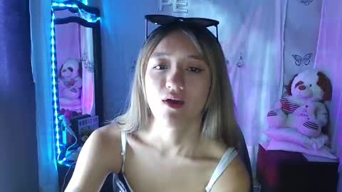 Call me Lia  online show from September 12, 2025, 9:48 pm