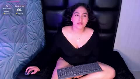 LYA DUBOIS  online show from February 18, 2026, 2:24 pm