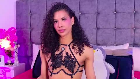 Snapshot of lyadumont chatting on May 6, 2026, 8:47 pm LYA online show from May 6, 2026, 8:47 pm