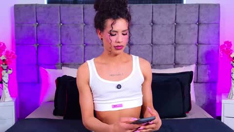 Snapshot of lyadumont chatting on May 24, 2026, 7:52 pm LYA online show from May 24, 2026, 7:52 pm