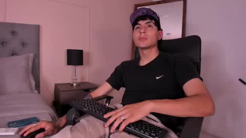 Snapshot of lyan_master_ chatting on September 20, 2025, 7:59 pm Lyan online show from September 20, 2025, 7:59 pm