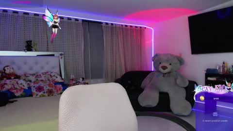 Snapshot of lyann_ chatting on May 15, 2026, 2:18 am Lyann online show from May 15, 2026, 2:18 am