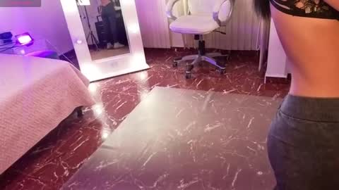  Lycoris  online show from April 10, 2026, 9:19 pm