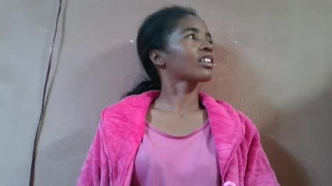 lydie856696 online show from July 8, 2026, 8:52 am