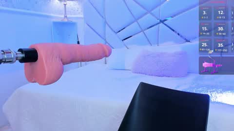 Lyen Rae  online show from December 23, 2025, 1:36 am