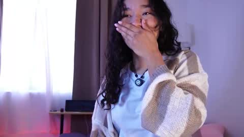 Lyhana Lee online show from December 5, 2025, 2:14 pm