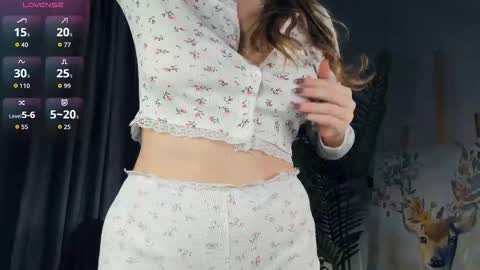 simply Eliza  online show from October 29, 2025, 7:21 am