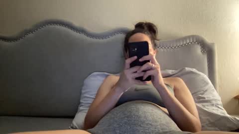 Snapshot of lylajades chatting on September 19, 2025, 2:57 am Olivia online show from September 19, 2025, 2:57 am