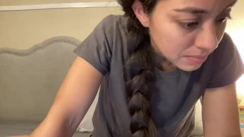 Olivia online show from November 17, 2025, 12:05 am