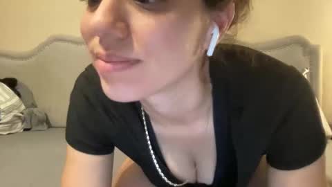 Olivia online show from February 9, 2026, 3:54 am