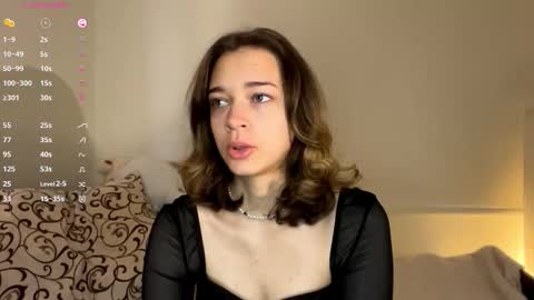 Snapshot of lylajanick chatting on October 19, 2025, 6:03 am Viola online show from October 19, 2025, 6:03 am